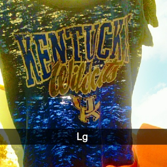 Woman's UK Wildcats lg T-shirt - Picture 3 of 4